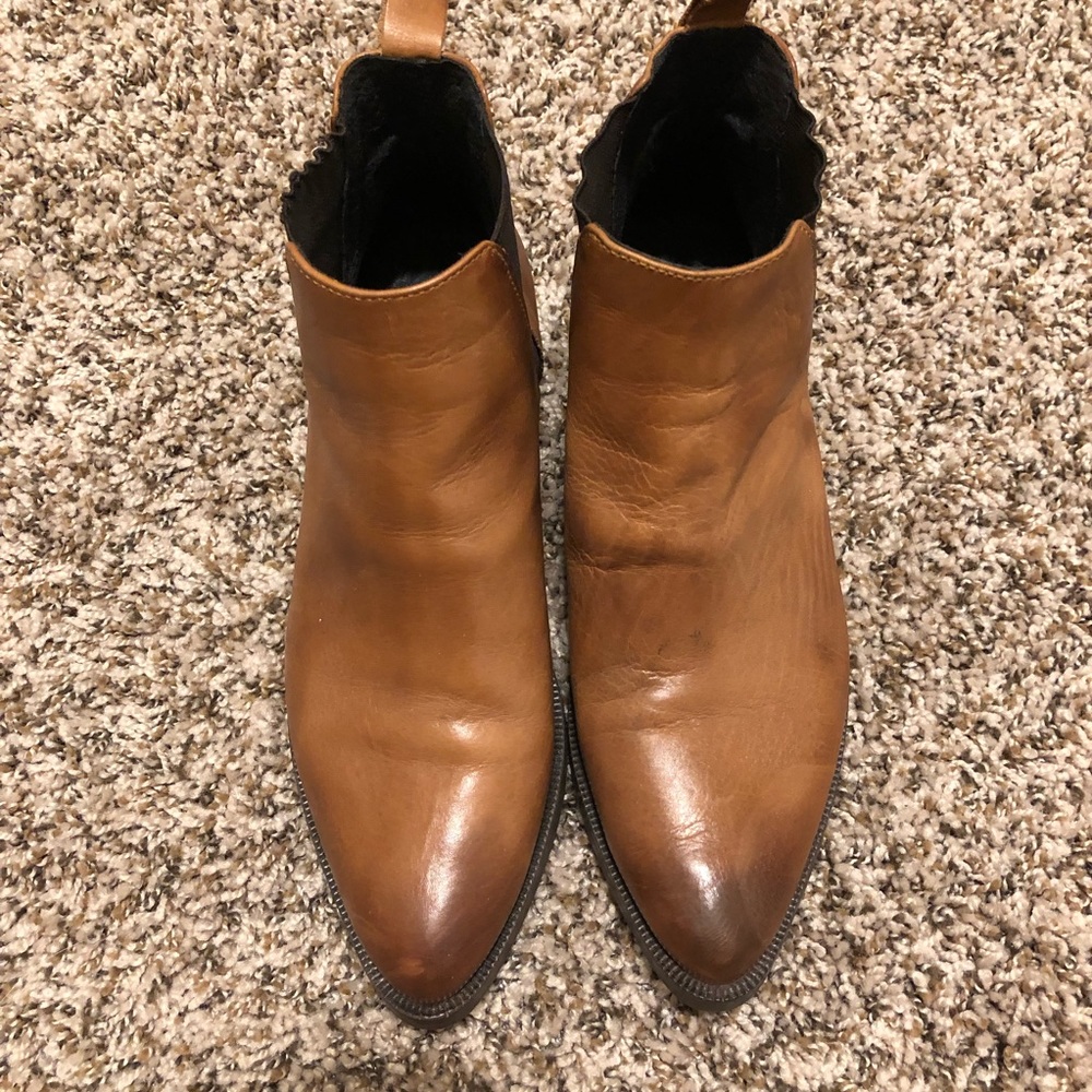 Vera Gomma Leather Boots